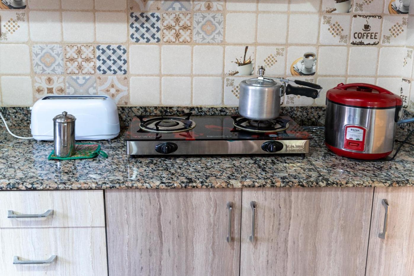 Shine Homestay Famille Francophone - Shine Home And Apartment Kathmandu Bagian luar foto