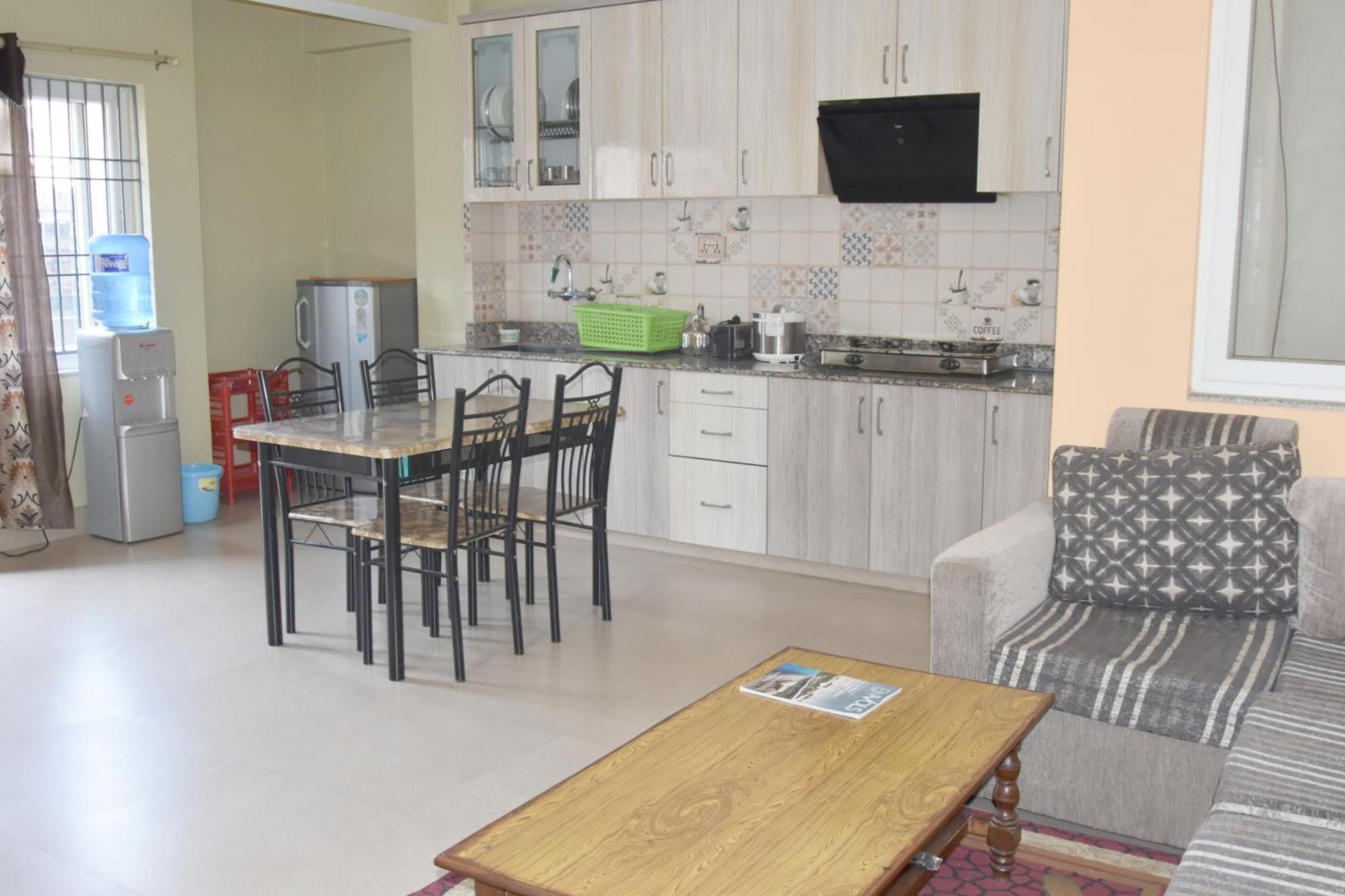 Shine Homestay Famille Francophone - Shine Home And Apartment Kathmandu Bagian luar foto
