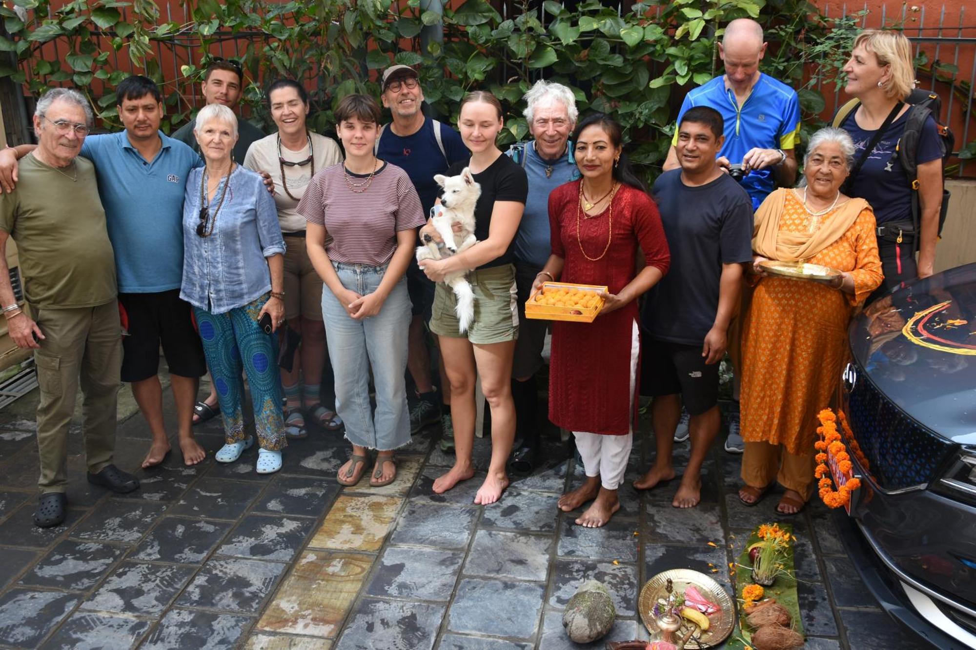 Shine Homestay Famille Francophone - Shine Home And Apartment Kathmandu Bagian luar foto