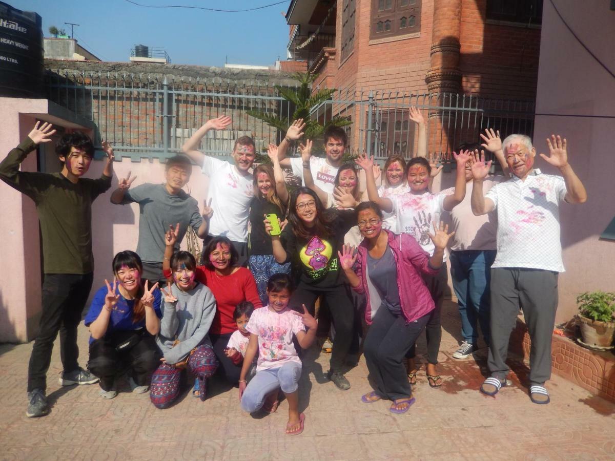 Shine Homestay Famille Francophone - Shine Home And Apartment Kathmandu Bagian luar foto